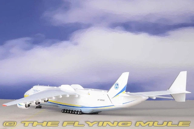 GeminiJets 1:200 An-225 Mriya Antonov Airlines UR-82060 Foto 2 de 4