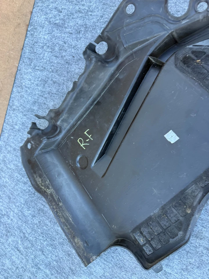 FORD MUSTANG GT 15-23 OEM PARABRISAS DELANTERO DERECHO CUBIERTA BATERÍA MOLDURA PANEL Foto 4 de 4