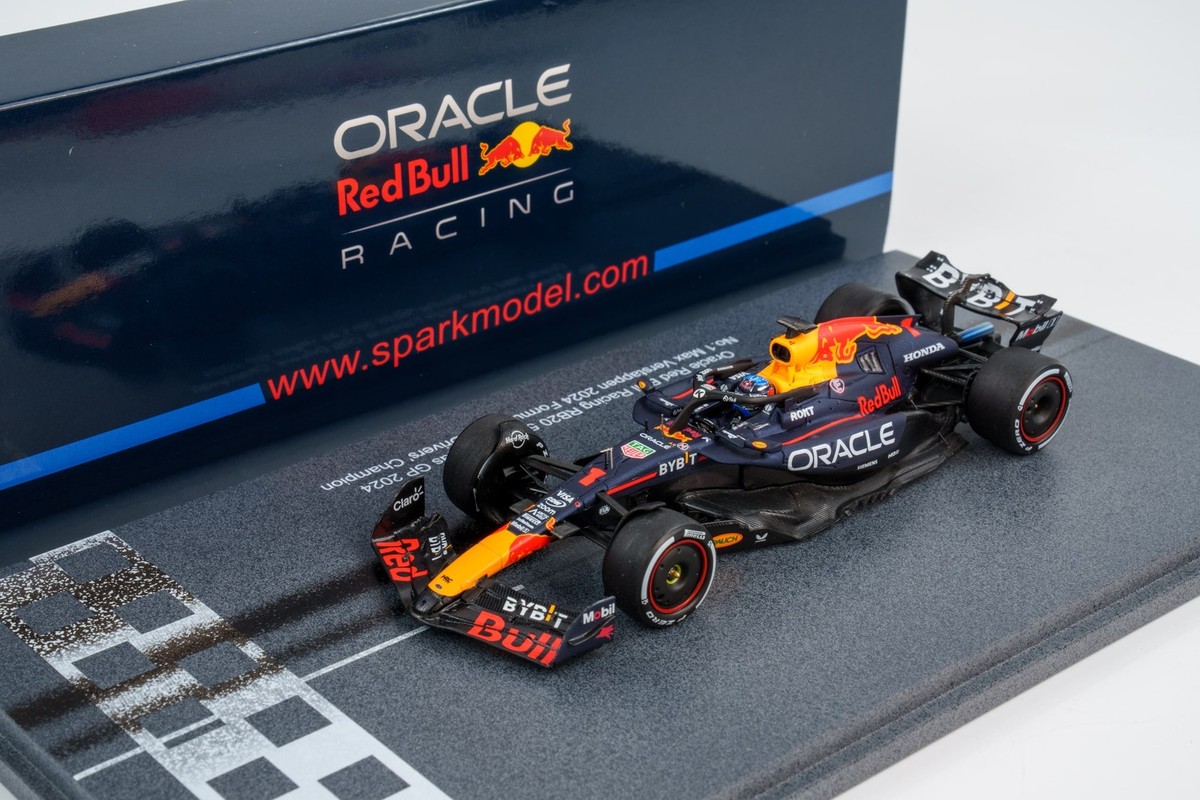 Spark - 1:43 Red Bull RB20 No.1 Max Verstappen 2024 F1 World