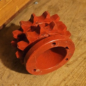 Red Industrial Roller Chain Sprocket Power Transmission WORKS Heavy Duty factory