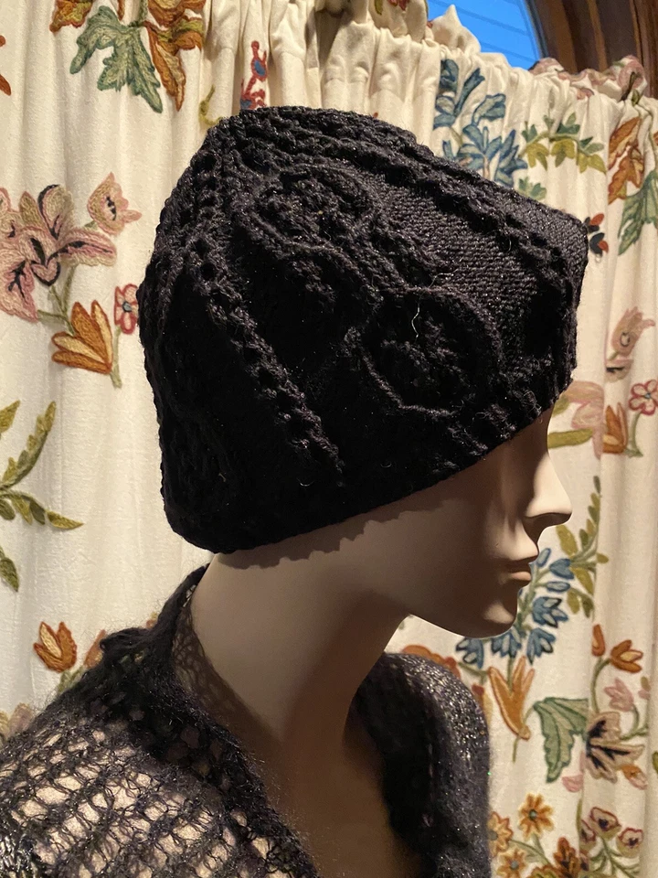 Sombrero tejido a mano 100 % negro merino Foto 4 de 4