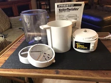 1990 Presto Tater Twister Electric Curly Cutter w/Curly & Spiral Discs 0293001