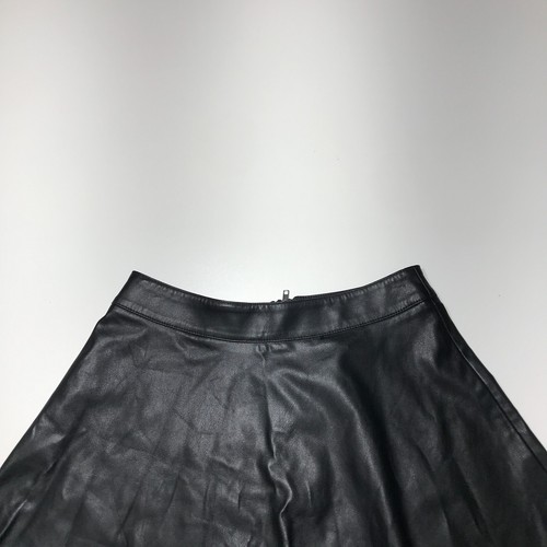 Divided by H&M Skirt Womens Size 4 Faux Leather Polyurethane Swing Rear Zip - Picture 3 of 13