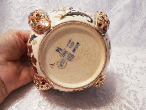 ANTIQUE ZSOLNAY/ PECS PORCELAIN RETICULATED VASE W/PIERCED BORDER 1878-1879 - Picture 7 of 8
