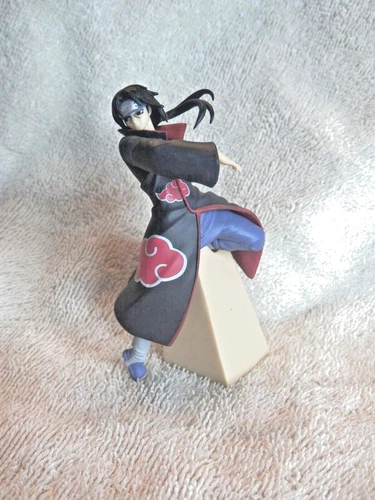Bandai Naruto Shippuden Itachi Uchiha Mini Figure w/Stand