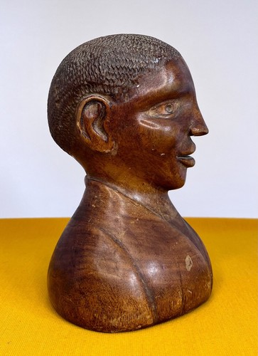 African Man. Carved Wooden Bust. early 20th Century. - Picture 3 of 12