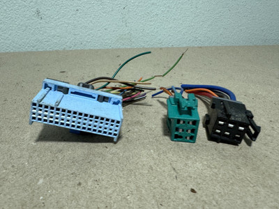 99-00 Cadillac Escalade Yukon Denali  Body Control Module Harness Plug Connector