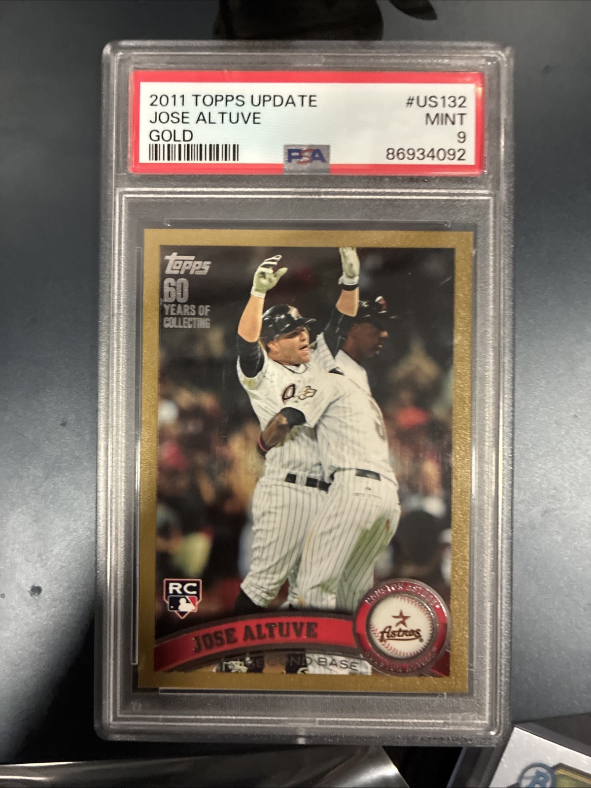 JOSE ALTUVE Gold Rookie Card 1571/2011 RC PSA 9 GEM 2011 Topps Update Baseball view 1