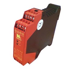 OMRON SR201A02 / SR201A02 (NEW IN BOX)