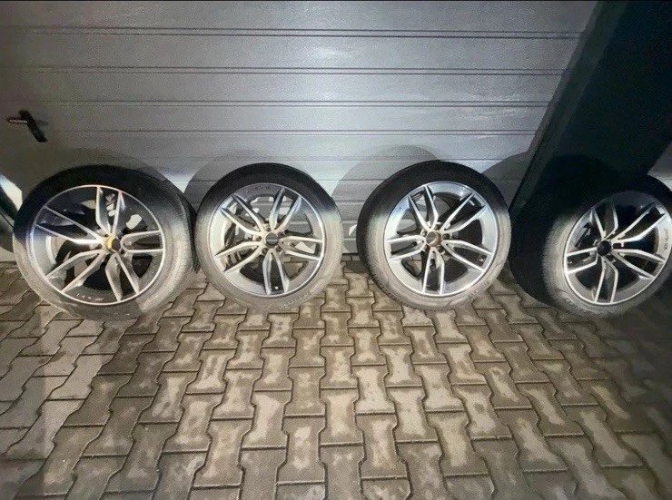 AMG Mercedes GT X290  Sommerräder / Felgen In 19 Zoll GT43 GT53 GT63 Pirelli - Bild 2 von 2