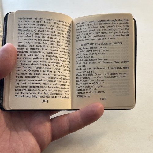 Holy Sacrifice Mass Prayer Book Vintage Catholic Church Missal Novena Latin 1958 - Foto 24 di 24