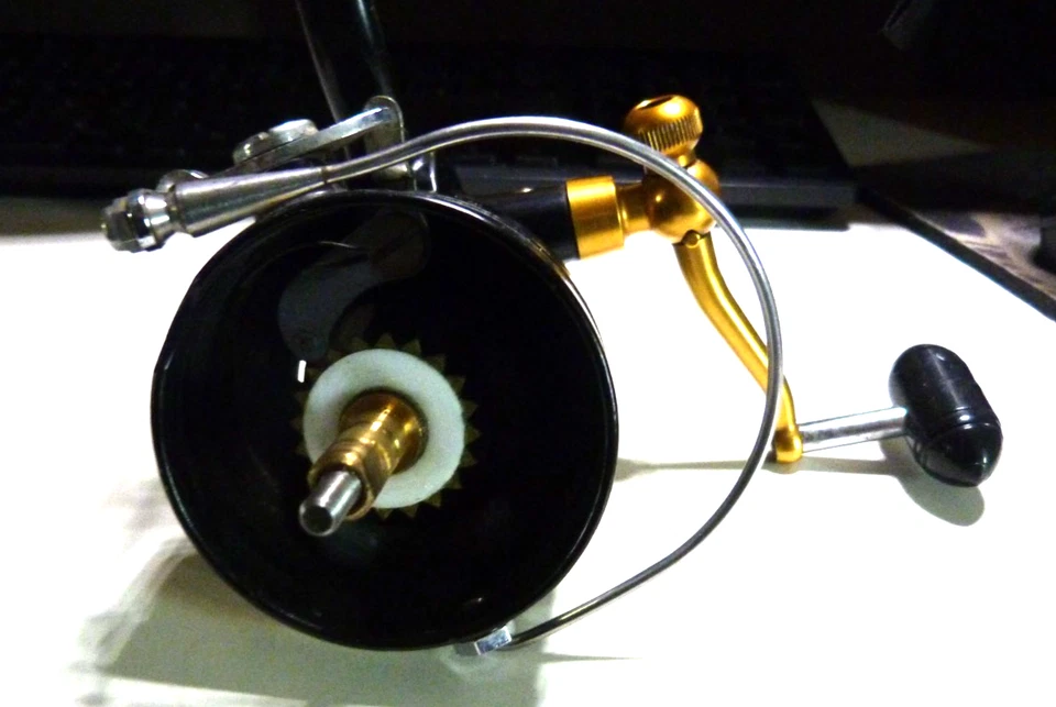 Penn 710Z Spinning Reel Blue Tote 113 - Image 4 of 4