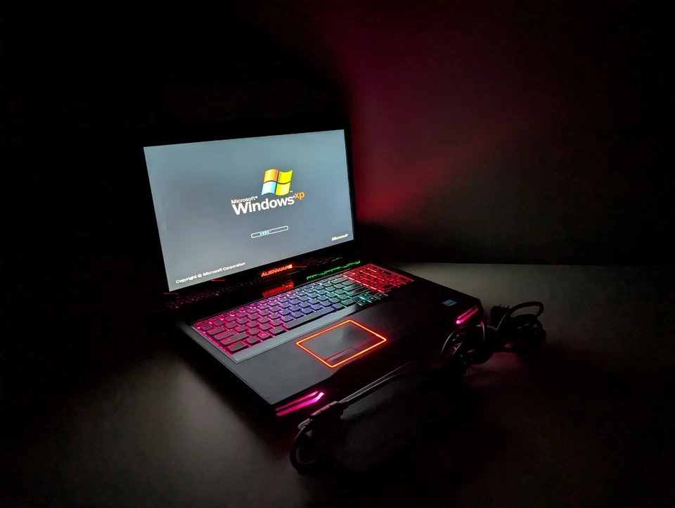 👽ALIENWARE M17x R4 — i7 (3ª Gen) • 32GB RAM • SSD 2TB + HDD 1TB ⚡ ¡Triple Arranque! Foto 3 de 4