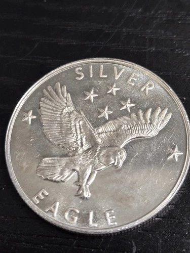 Hard To Get-GG Mining Flying Eagle TONED 1/2oz . .999 FINE Silver round