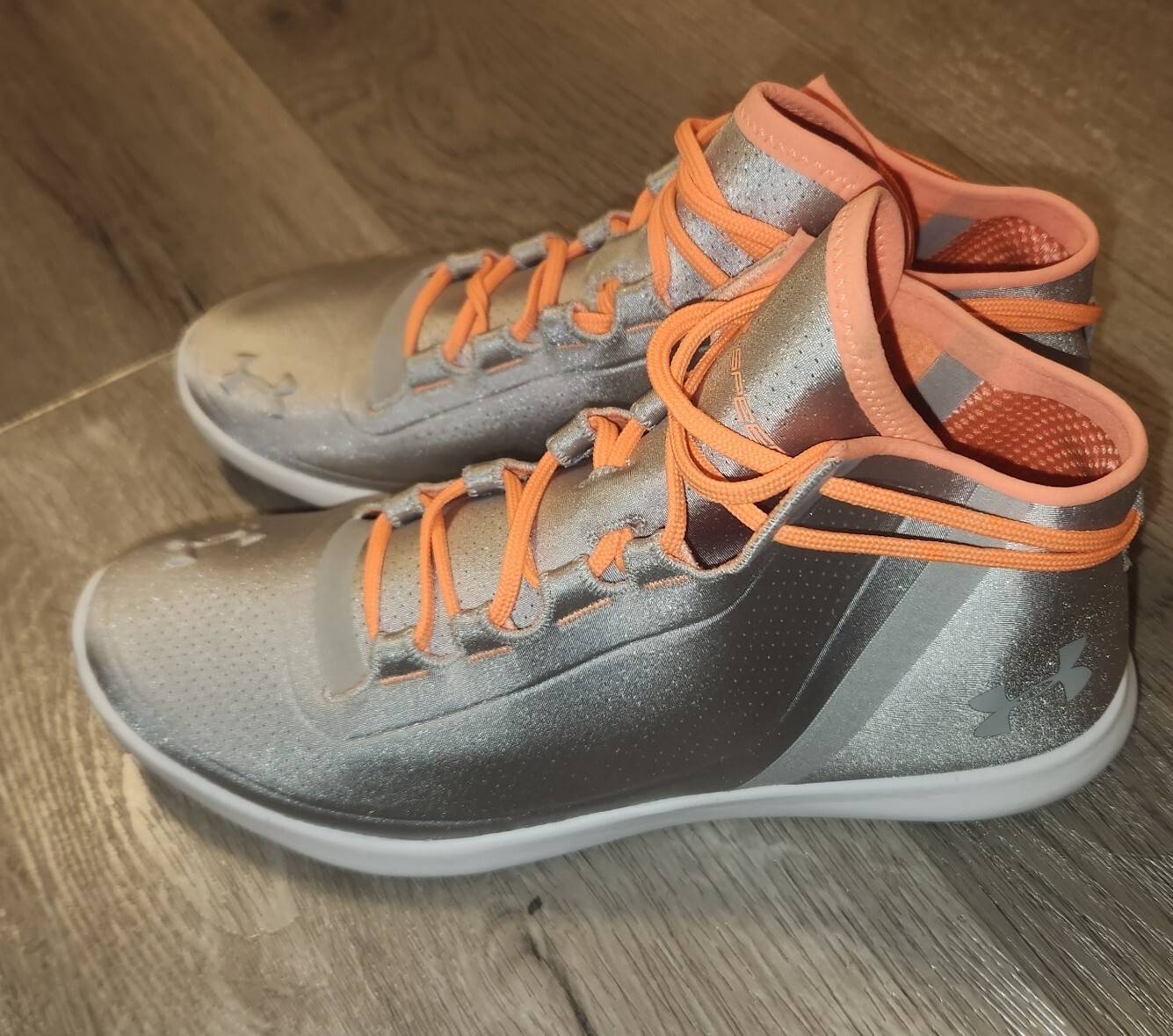 UNDER ARMOUR SPEEDFORM STUDIOLUX WOMEN'S ATHLETIC Sneakers SIZE 8.5 thumbnail 5