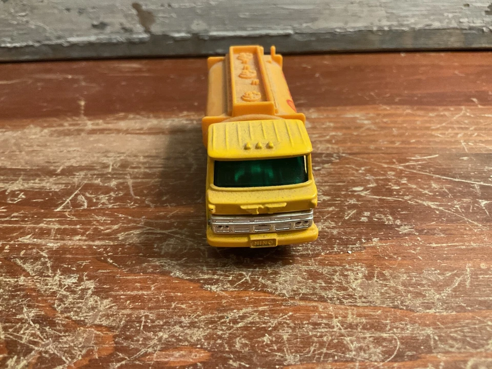 Camión Tomica Hino Shell gasolina escala 1/102 vintage amarillo Foto 3 de 4