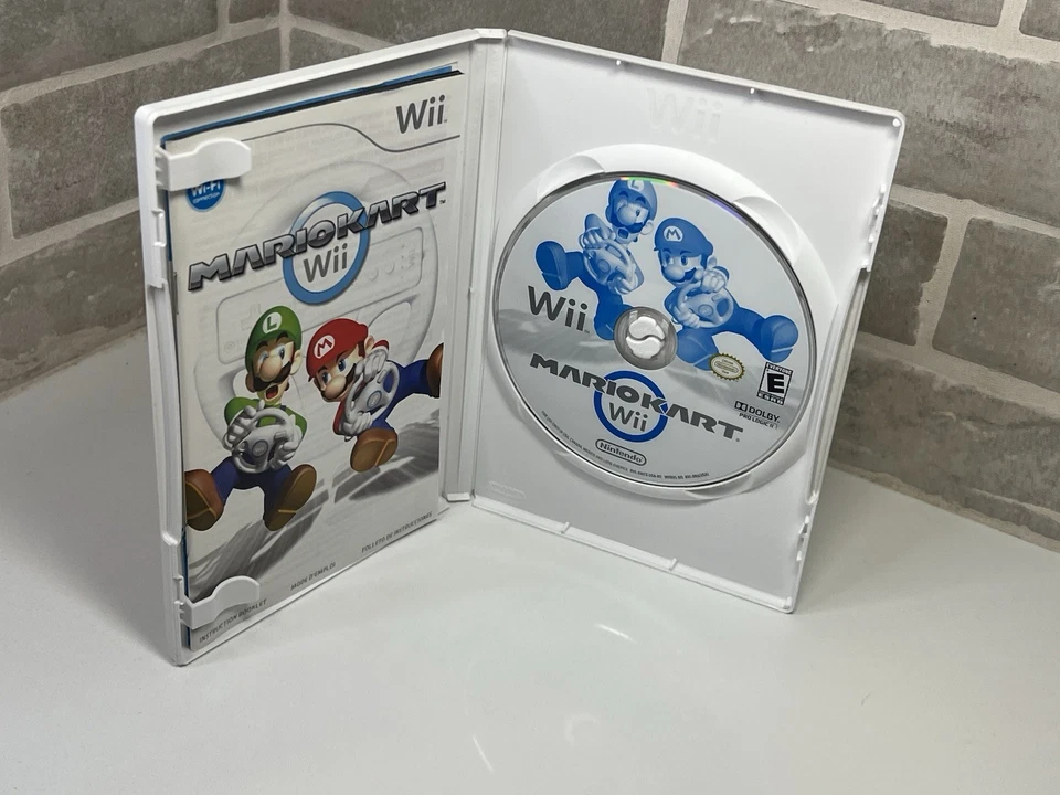 Mario Kart Wii - Nintendo - Complete CIB - Inserts - TESTED - Image 3 of 4