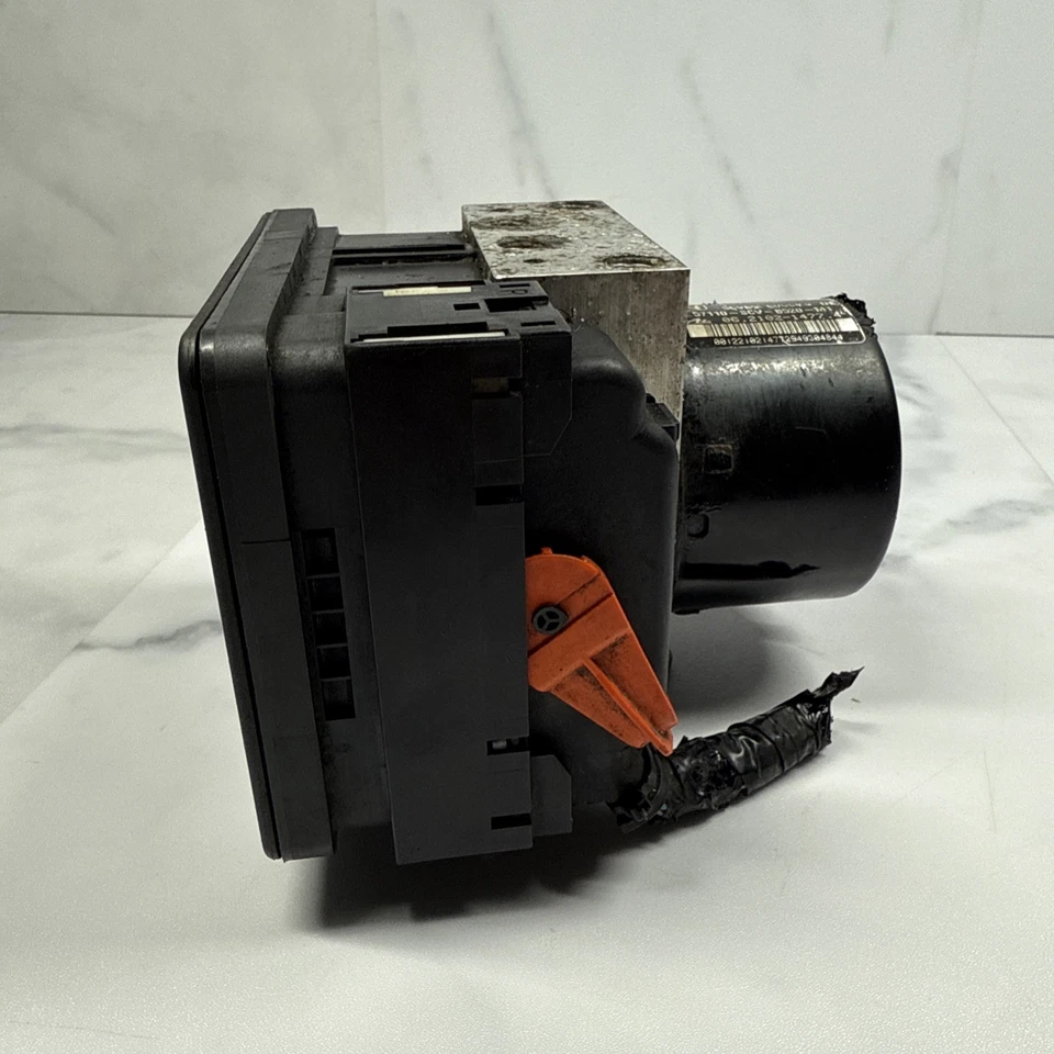 Насос привода модулятора ABS Honda Element от оригинального производителя 2009 2010 годов выпуска 57110-SCV-B520-M1 - Изображение 3 из 4