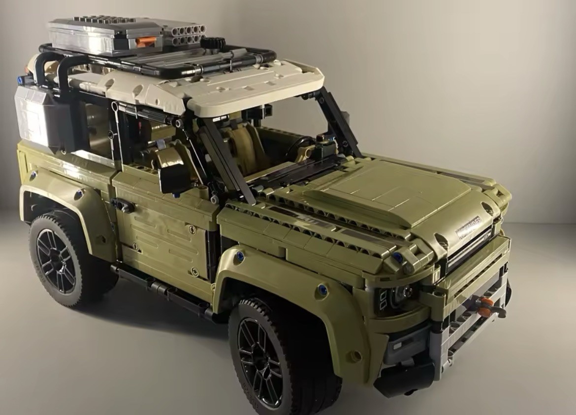 Land Rover Defender 110 Modellino Metallo 1:18 - Fedeltà Estrema No Lego