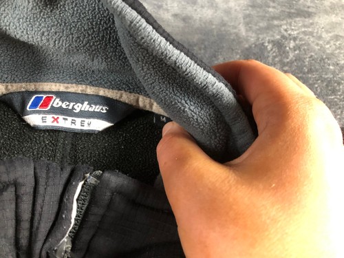 Berghaus Extreme Fleece Jacket Men's M Grey Black Zip Pockets Outdoor Hiking - Afbeelding 3 van 7