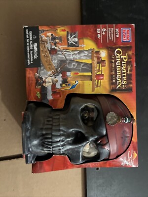 Mega Bloks Pirates of the Caribbean Skull Playset #1079 gray  #165 SEALED