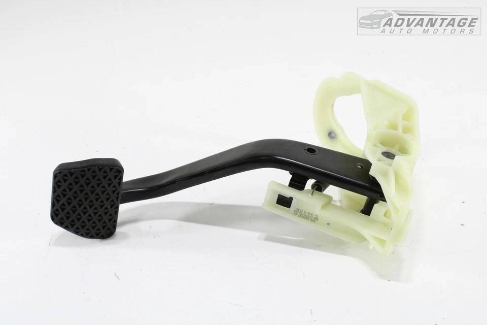 2013-2016 BMW 320I 328I F30 FLOOR BRAKE STOP PEDAL W/ SUPPORT MOUNT BRACKET OEM - Image 4 of 4