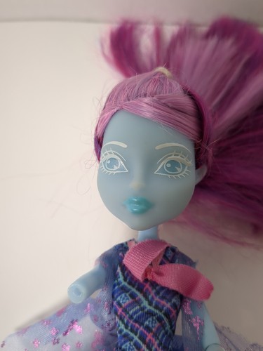 Monster High Haunted Student Spirits Kiyomi Haunterly Doll Missing One Lower Arm - Picture 2 of 9