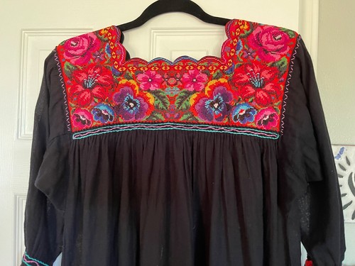 NEW Hand Embroidered Mexican Oaxacan Peasant Top 3/4 Sleeve Cotton Medium Boho - Picture 7 of 9