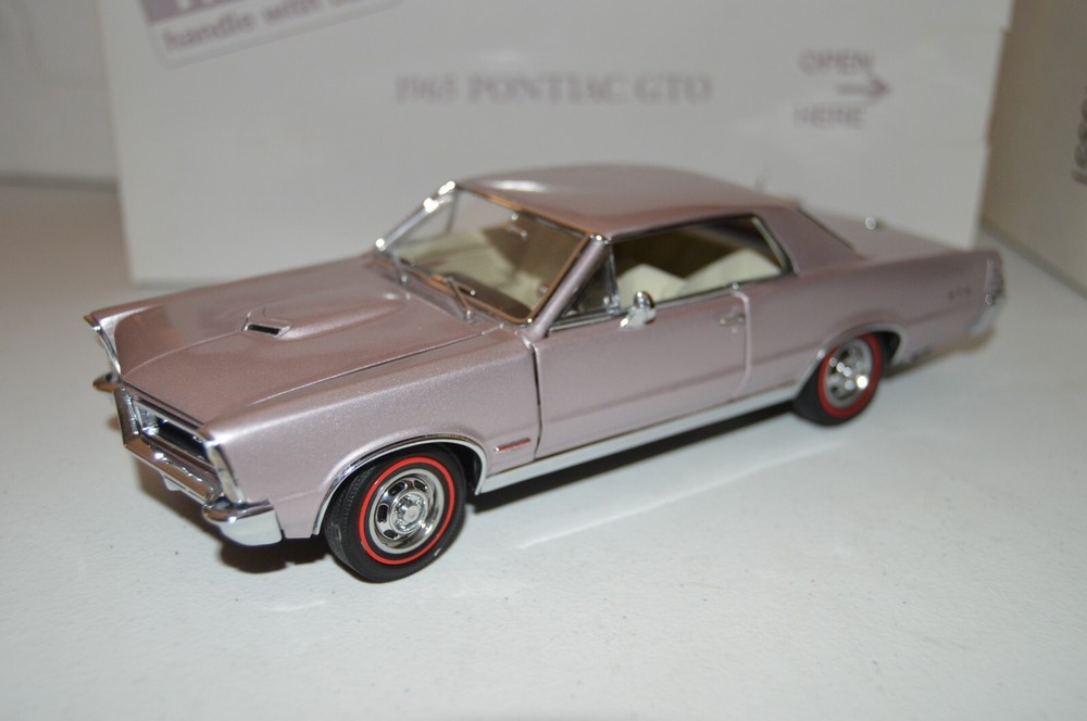 1/24 Scale 1965 Pontiac GTO Coupe Iris Mist by Danbury Mint MIB with Title