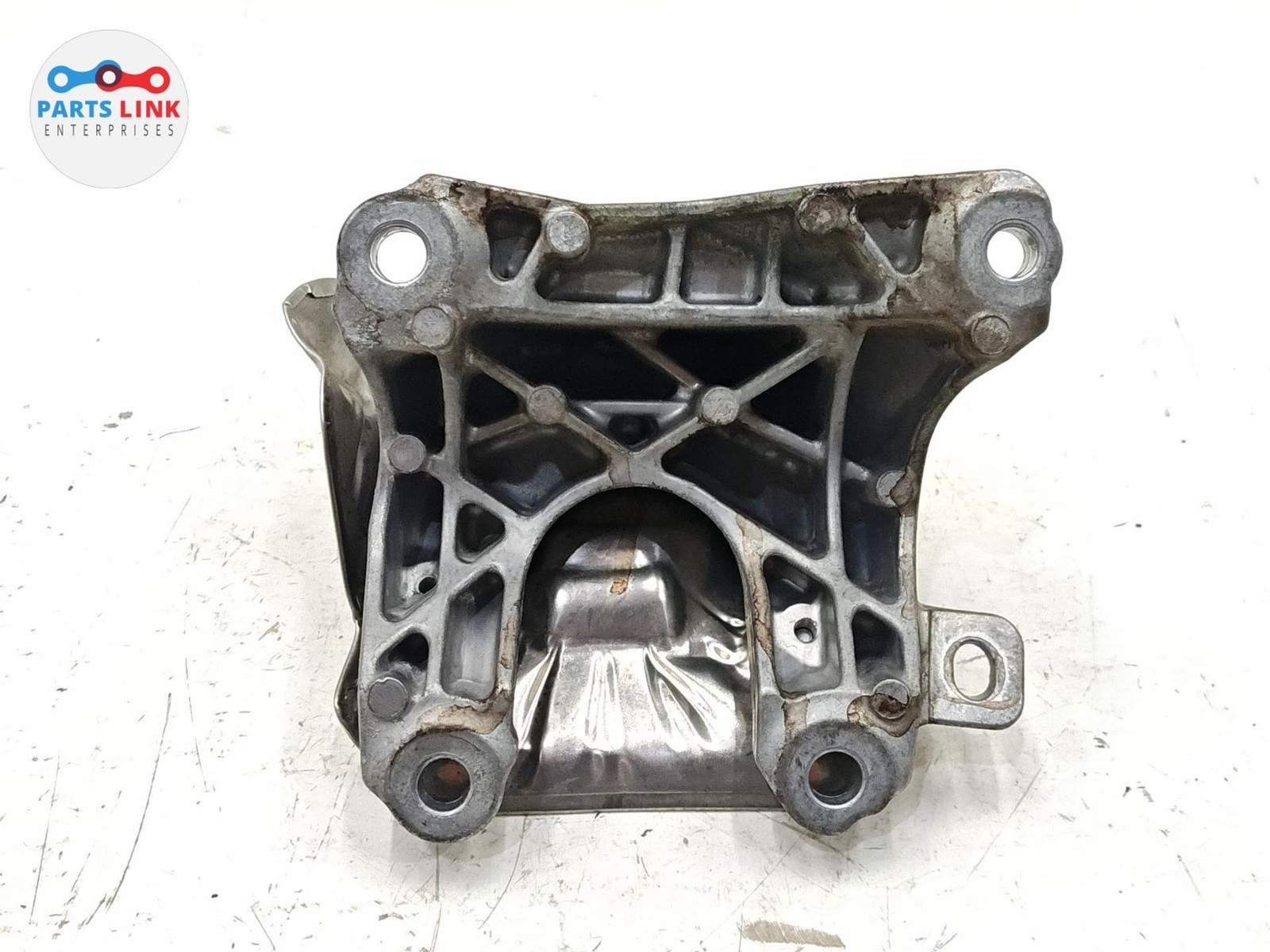 Bentley Bentayga Speed 2017-2020 Right Mounting bracket