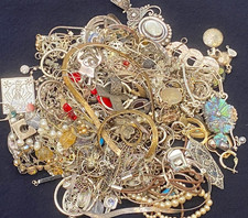 Lot of Sterling Silver Jewelry Variety Necklaces Rings Earrings Some Scrap 600g