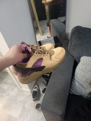 Size 9.5 - Nike Air Huarache LE Praline limited edicion