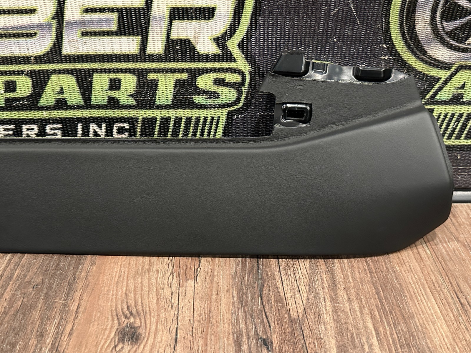 2018-2024 LAMBORGHINI URUS CENTER CONSOLE LEFT TRIM OEM 4ML863455