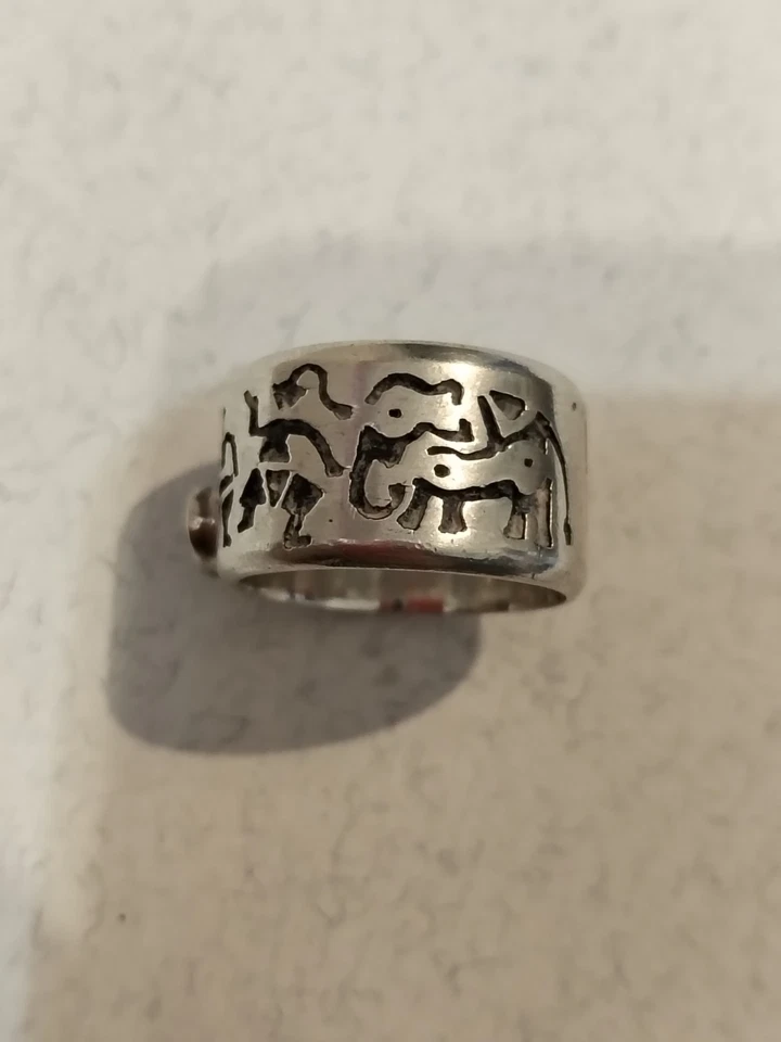 Anello a fascia in argento 925 e due pietre granati - Ottimo!  - Immagine 2 di 4