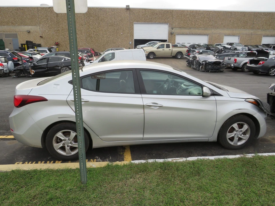 Bandeja de batería Hyundai Elantra 2015 OEM 371503X000 Foto 4 de 4