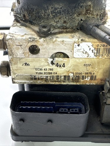 2001 - 2002 Ford Escape 4x4 ABS Antilock brake pump module OEM YL84 2C286 EA - Picture 2 of 11