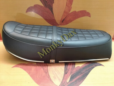 1969 - 1970 Honda CB750 SandCast Seat. CB 750 K0 Repro Seat 77200-300-020A -Rep.