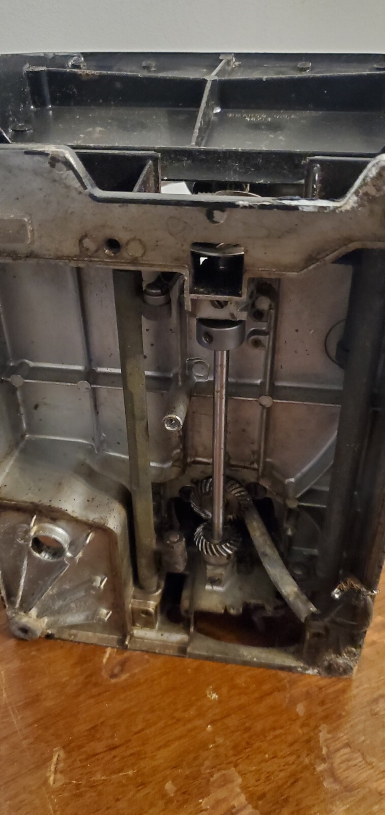 SINGER 221 FEATHERWEIGHT SEWING MACHINE HULL only (Loc n42 p2) eBay