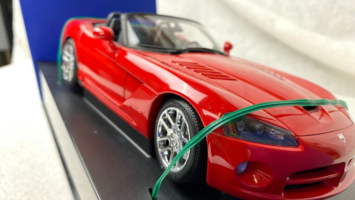 AUTOart Performance Red Dodge Viper SRT-10 Coupe Prototype
