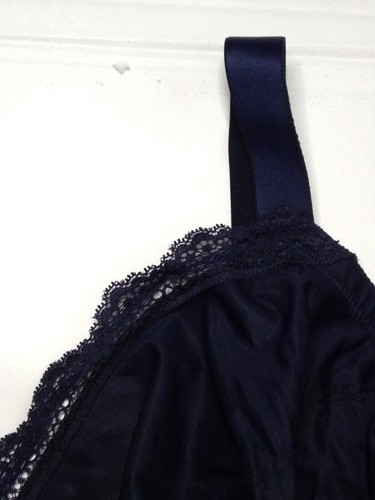 Sujetador con aros M&S Minimiser Marks and Spencer sin moldear azul marino talla 40GG - Imagen 7 de 39