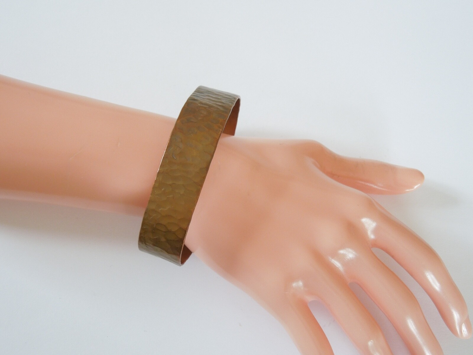 Large Open Hammered Copper, Copper Bangle 37.3g/7… - image 6