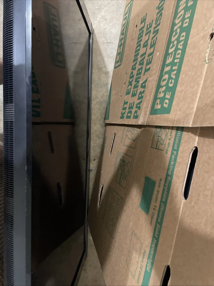 TV LCD BRAVIA 55 pulgadas lanzado en 2011 con resolución 1080p y un 120Hz Foto 4 de 4