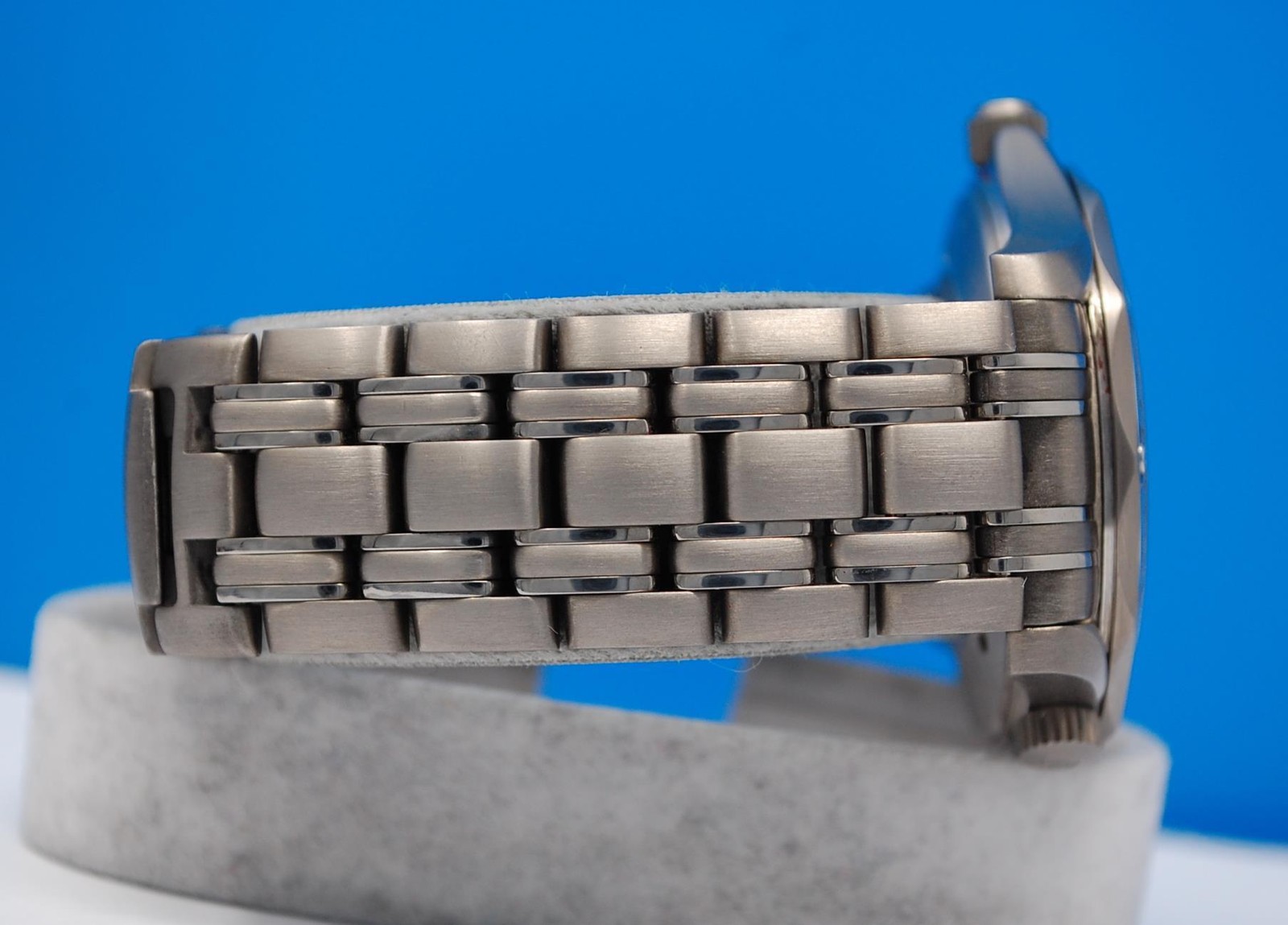 Mens Omega Seamaster Titanium 300M Professional Chronometer watch 41MM - 2231.80