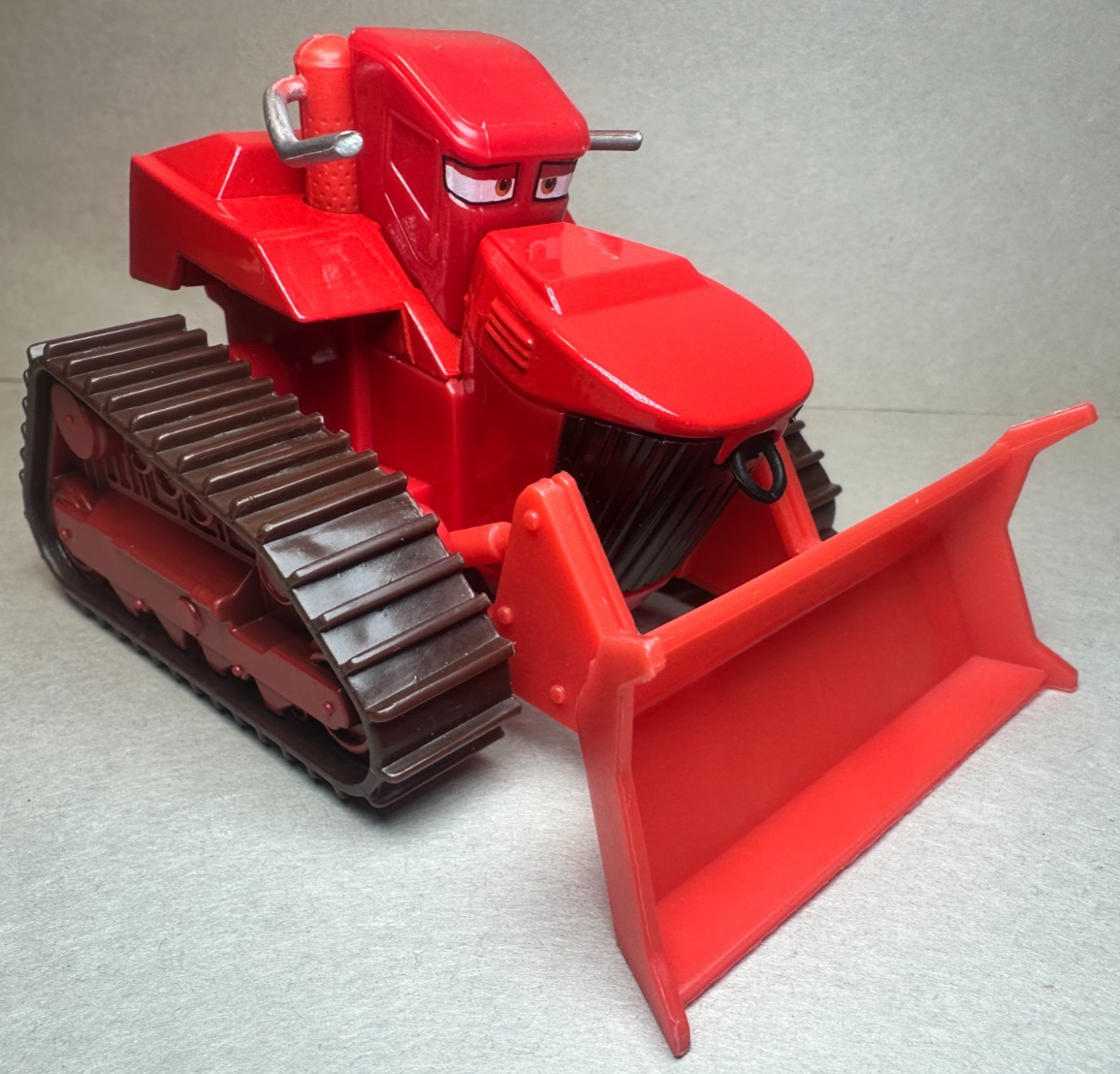 Disney Pixar Cars Toons Deluxe El Materdor Red Chuy Bull Diecast 1:55 FC