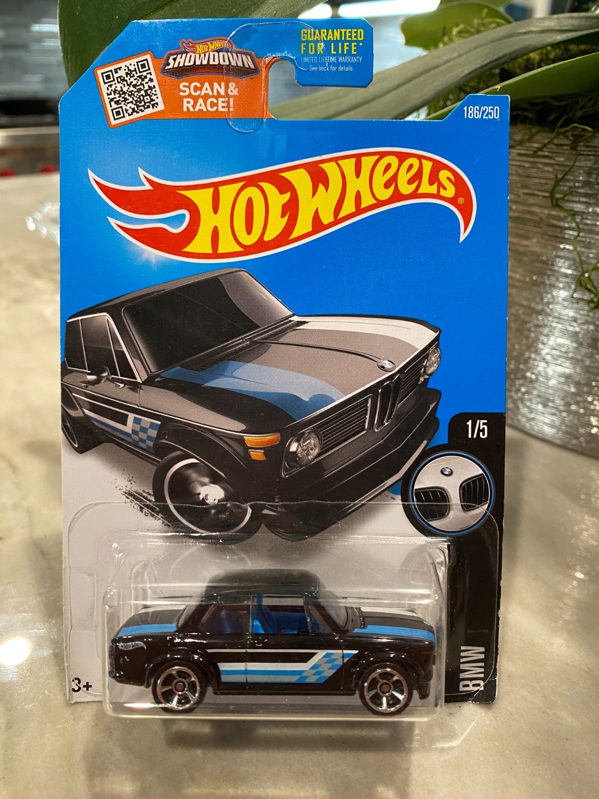 2016 Hot Wheels BMW 2002 Black BMW Series 1/5 186/250