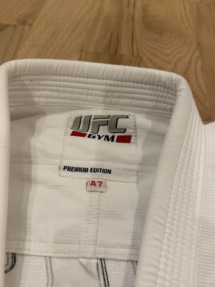 A7 UFC Gym Jiu Jitsu Gi Kimono White Robe Martial Arts - Image 2 of 4