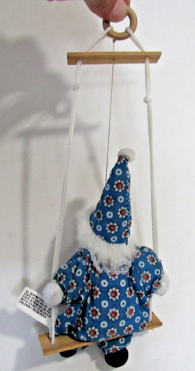 swinging clown Petite Pals Artmark