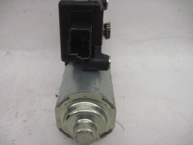 SUNROOF MOTOR BMW 335i 2007 07 848639 - Image 3 of 4