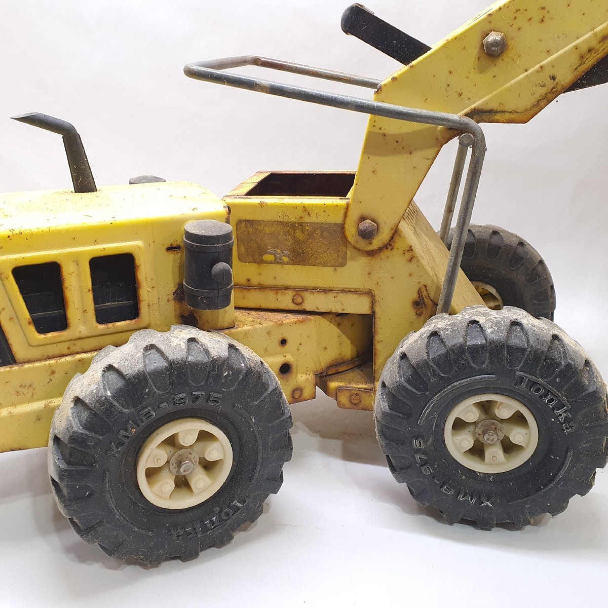 Camion Tonka vintage et chargeur Structo - France