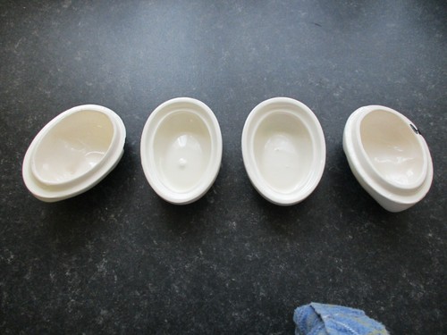Two Ceramic Harlequin Style Trinket Boxes - Picture 2 of 4